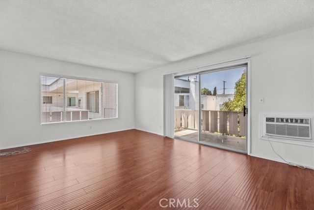 4343 Finley 33, Los Angeles, CA 90027
