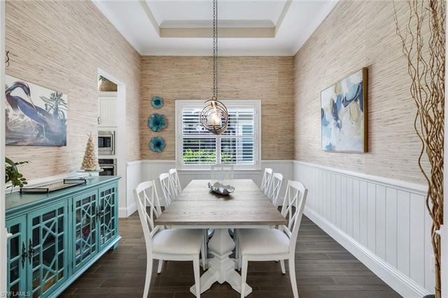 6460 Pembroke WAY, Naples, FL 34113