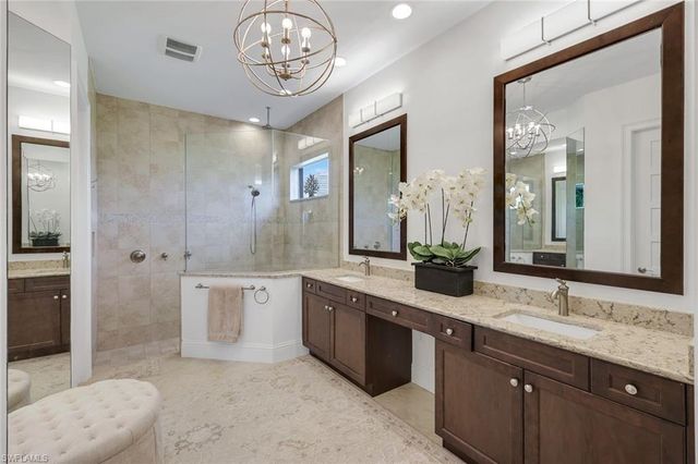 6460 Pembroke WAY, Naples, FL 34113