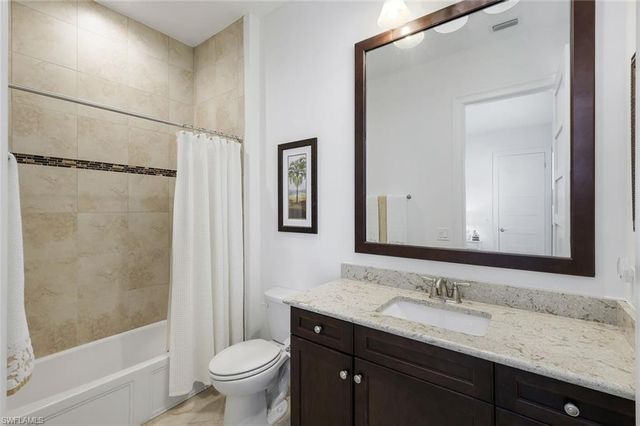 6460 Pembroke WAY, Naples, FL 34113