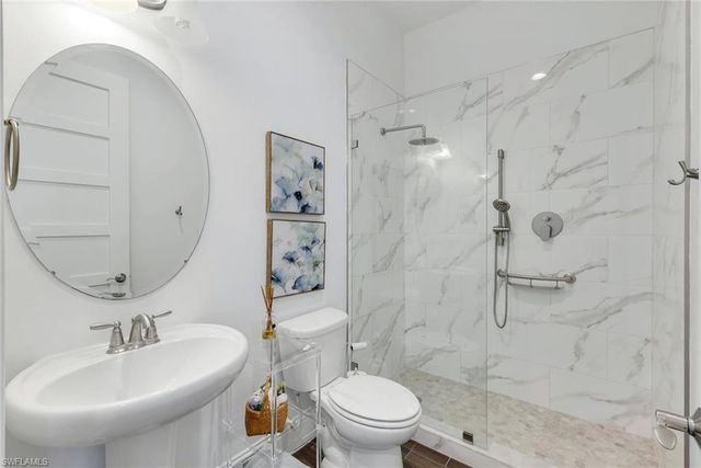 6460 Pembroke WAY, Naples, FL 34113