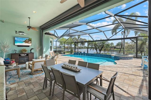 6460 Pembroke WAY, Naples, FL 34113