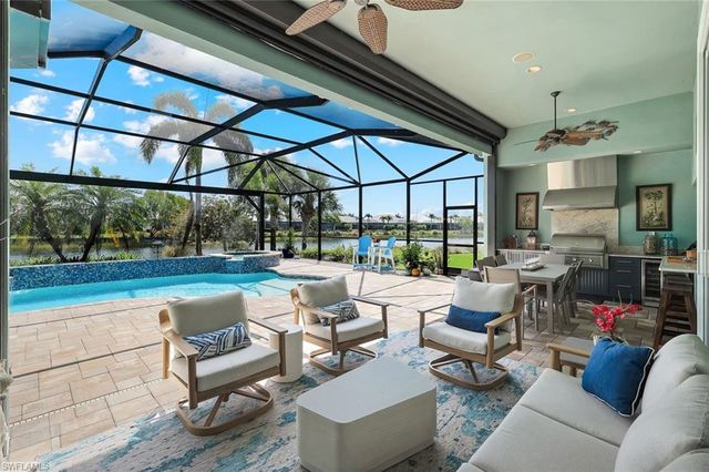 6460 Pembroke WAY, Naples, FL 34113