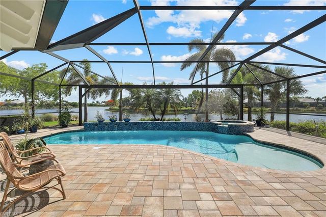 6460 Pembroke WAY, Naples, FL 34113