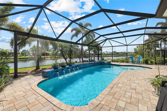 6460 Pembroke WAY, Naples, FL 34113