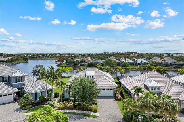 6460 Pembroke WAY, Naples, FL 34113