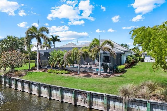 6460 Pembroke WAY, Naples, FL 34113
