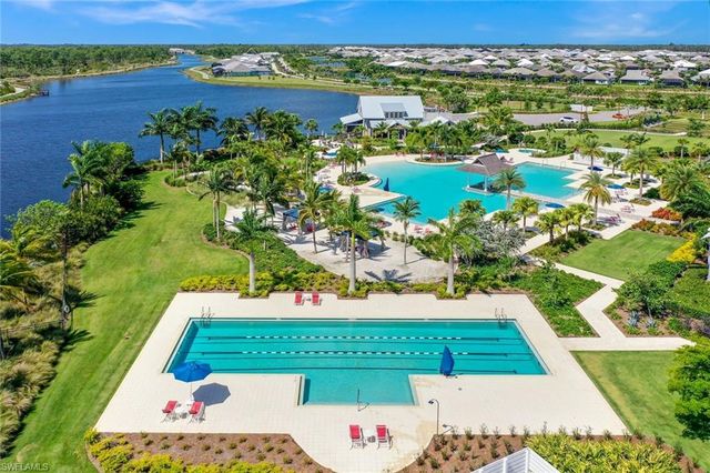 6460 Pembroke WAY, Naples, FL 34113
