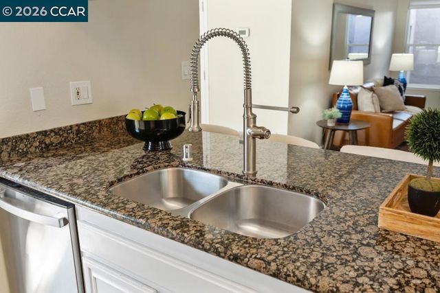 1394 Morning View Ct, Concord, CA 94521