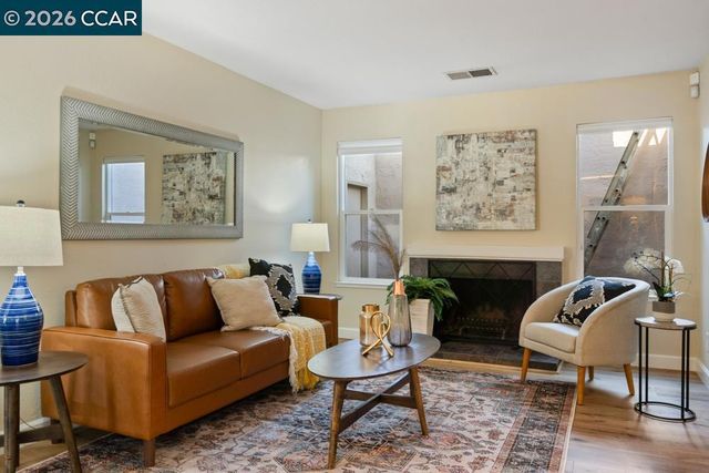 1394 Morning View Ct, Concord, CA 94521