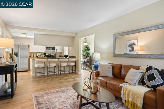 1394 Morning View Ct, Concord, CA 94521