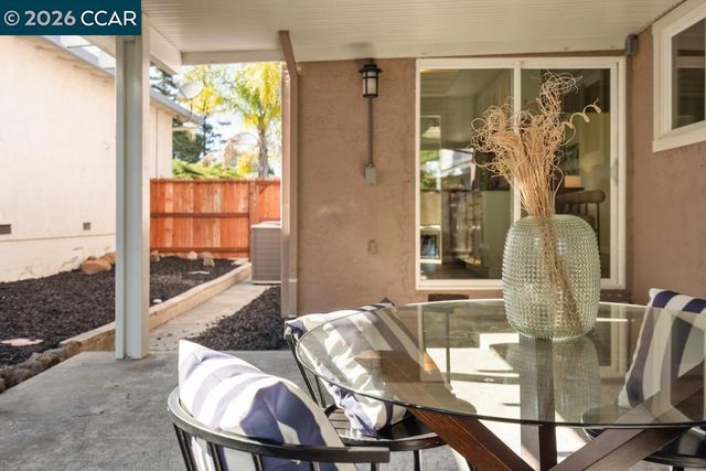 1394 Morning View Ct, Concord, CA 94521