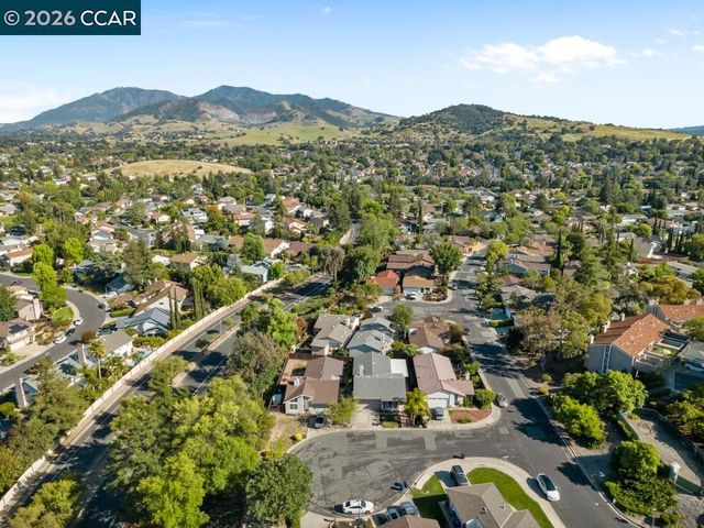 1394 Morning View Ct, Concord, CA 94521