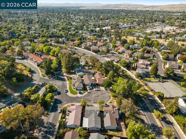 1394 Morning View Ct, Concord, CA 94521