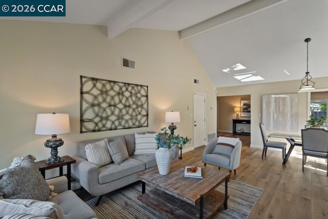 1394 Morning View Ct, Concord, CA 94521