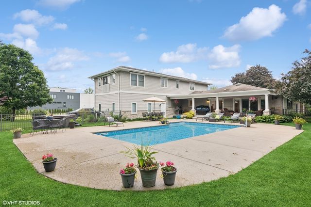 6730 S Madison Street, Willowbrook, IL 60527