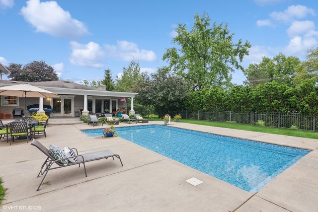 6730 S Madison Street, Willowbrook, IL 60527