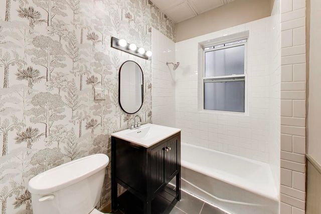 1231 E 53rd Street 1, Chicago, IL 60615
