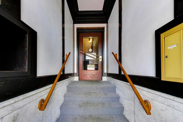 1231 E 53rd Street 1, Chicago, IL 60615