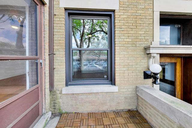 1231 E 53rd Street 1, Chicago, IL 60615