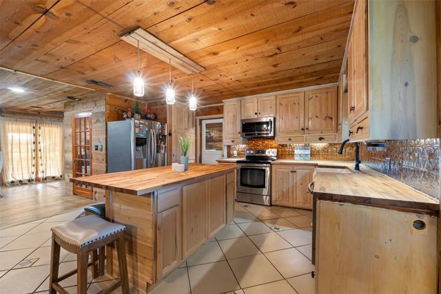 10233 County Road 603, Burleson, TX 76028