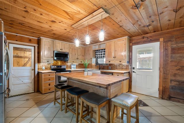 10233 County Road 603, Burleson, TX 76028