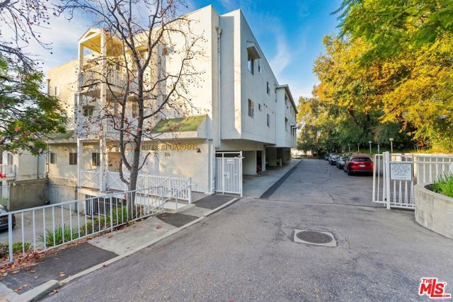 116 Marmion Way 9, South Pasadena, CA 91030