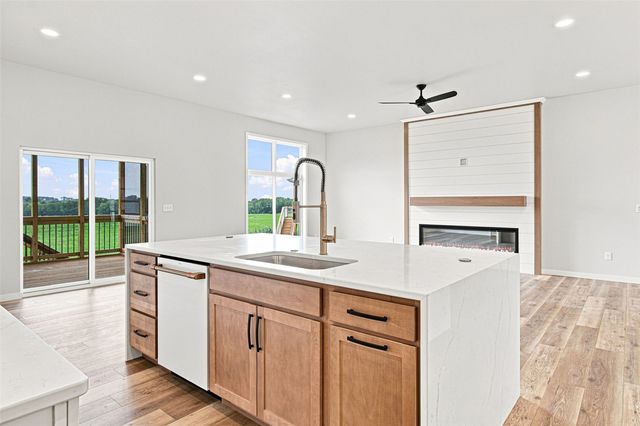 3040 Ridgeview Circle, Coralville, IA 52241