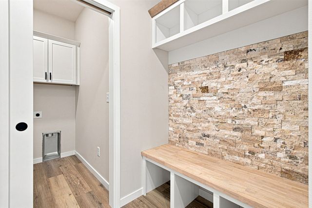 3040 Ridgeview Circle, Coralville, IA 52241