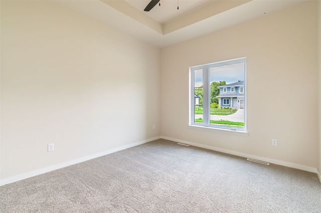 3040 Ridgeview Circle, Coralville, IA 52241