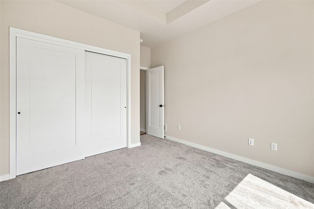 3040 Ridgeview Circle, Coralville, IA 52241