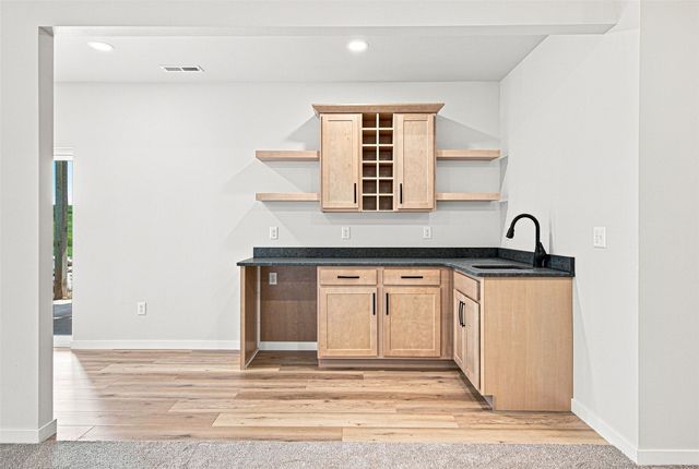 3040 Ridgeview Circle, Coralville, IA 52241