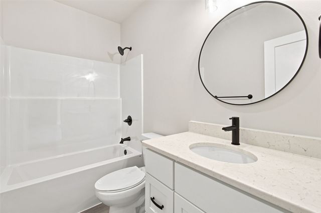 3040 Ridgeview Circle, Coralville, IA 52241