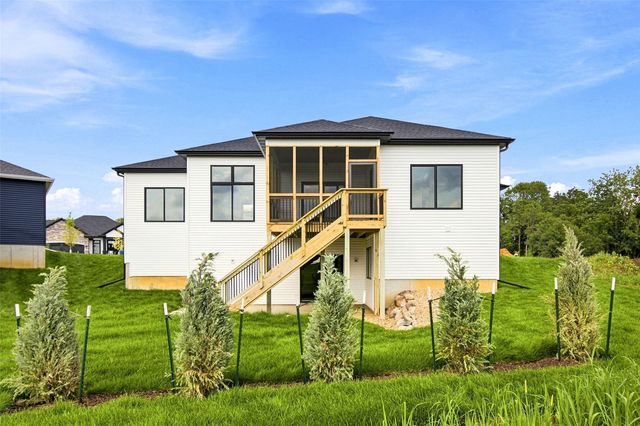 3040 Ridgeview Circle, Coralville, IA 52241