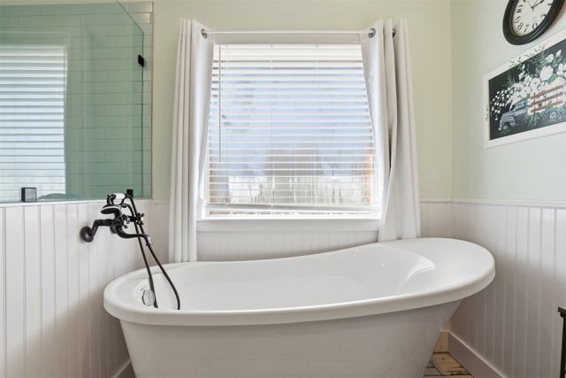 2210 Old Foundry Road, Weatherford, TX 76087