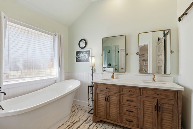 2210 Old Foundry Road, Weatherford, TX 76087