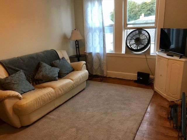 136 Wrentham 3R, Boston, MA 02124