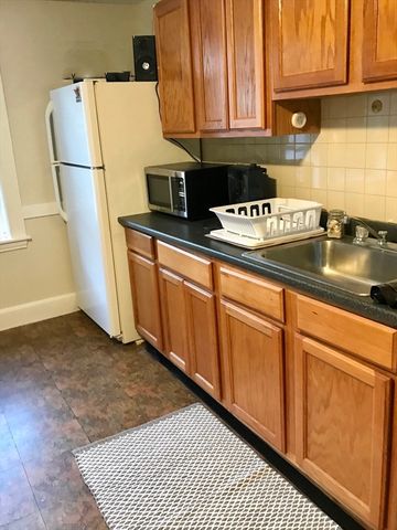 136 Wrentham 3R, Boston, MA 02124