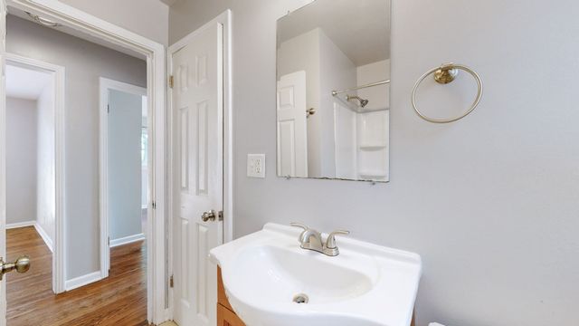 215 Chestnut Dr, Shelbyville, TN 37160