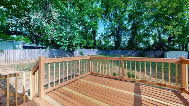 215 Chestnut Dr, Shelbyville, TN 37160