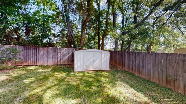 215 Chestnut Dr, Shelbyville, TN 37160