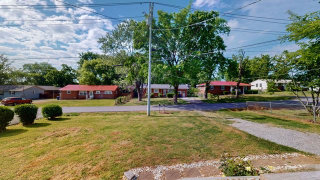 215 Chestnut Dr, Shelbyville, TN 37160