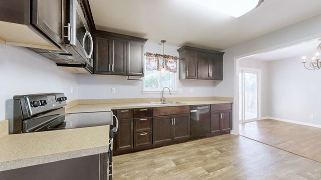 215 Chestnut Dr, Shelbyville, TN 37160