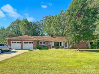 1101 Anthony Avenue NE, Valdese, NC 28690