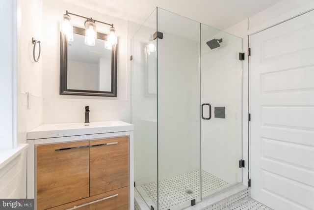 4238 SPRUCE ST, Philadelphia, PA 19104