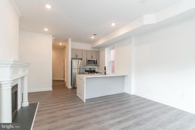 4238 SPRUCE ST, Philadelphia, PA 19104