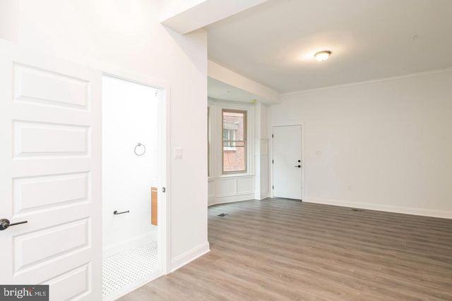 4238 SPRUCE ST, Philadelphia, PA 19104