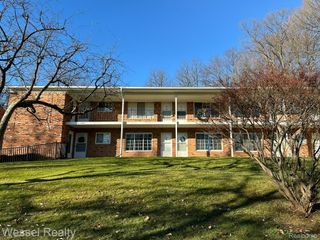 419 Prospect 203, Romeo Village, MI 48065