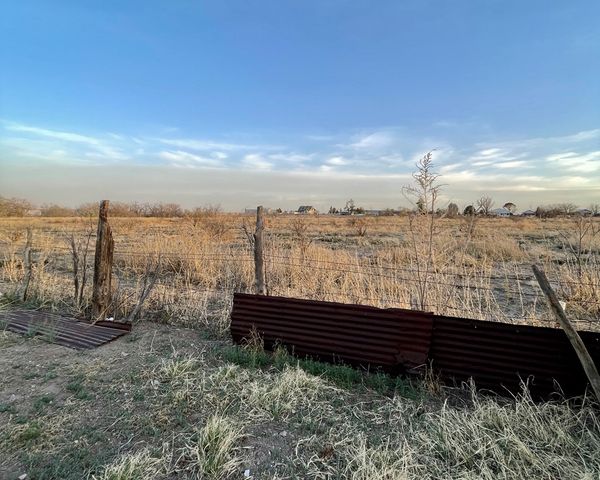 801 W Waco St, Marfa, TX 79843