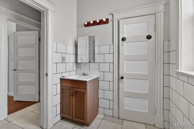 3529 Grace Avenue, St Louis, MO 63116